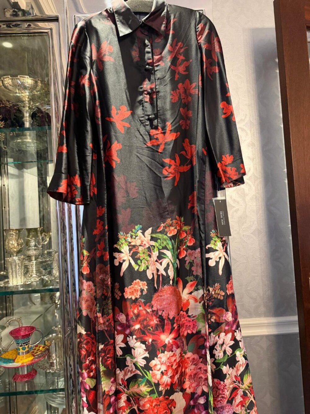 Teri Jon by Rickie Freeman Black Red Floral Satin Shirtwaist Gown